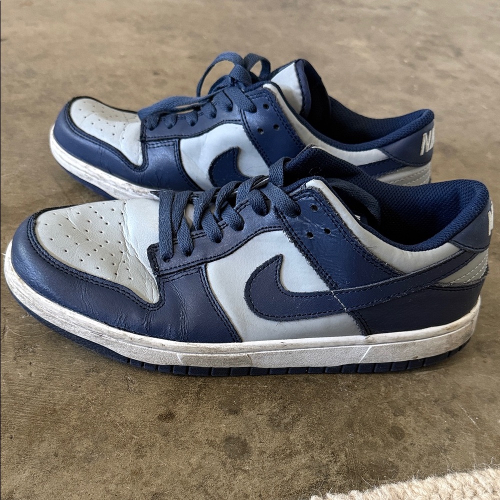 Nike Men’s Navy and Light Gray Low-Top Sneakers - Swoosh Detail